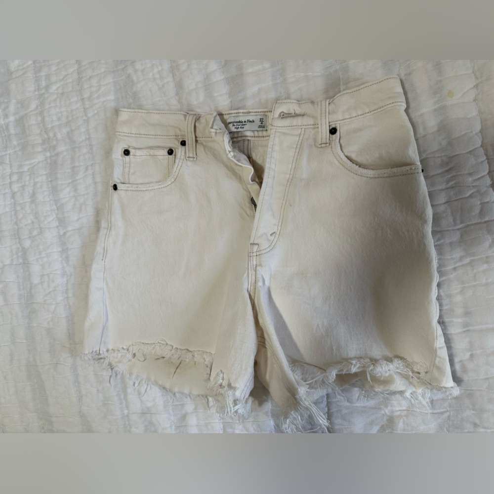 Abercrombie & Fitch The Dad Short High Rise Size 4